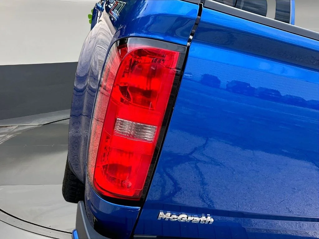 Used 2018 Blue Chevrolet Z71 image 25