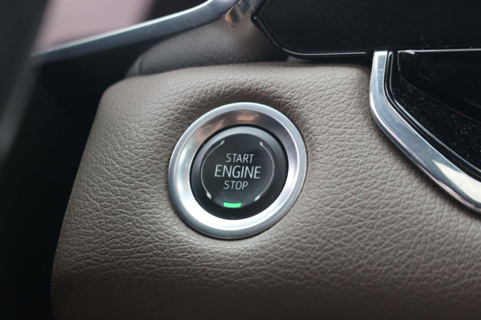 Used 2024 Summit White GMC Denali image 30