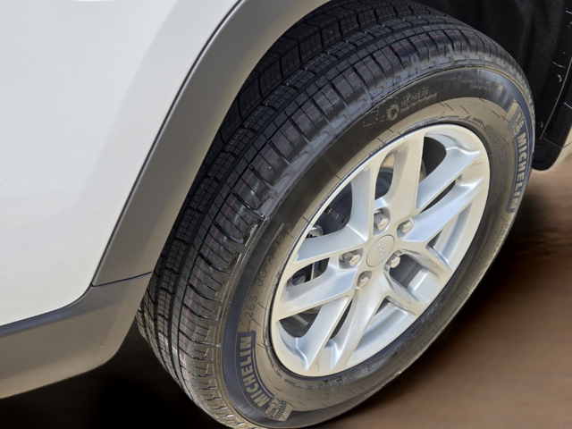 New 2026 Bright White Clearcoat Jeep Laredo X image 31