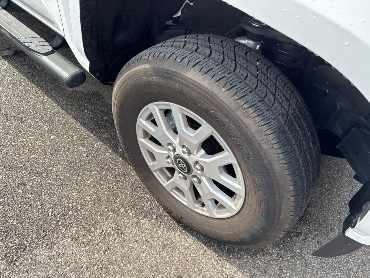 Used 2025 White Toyota SR5 image 4