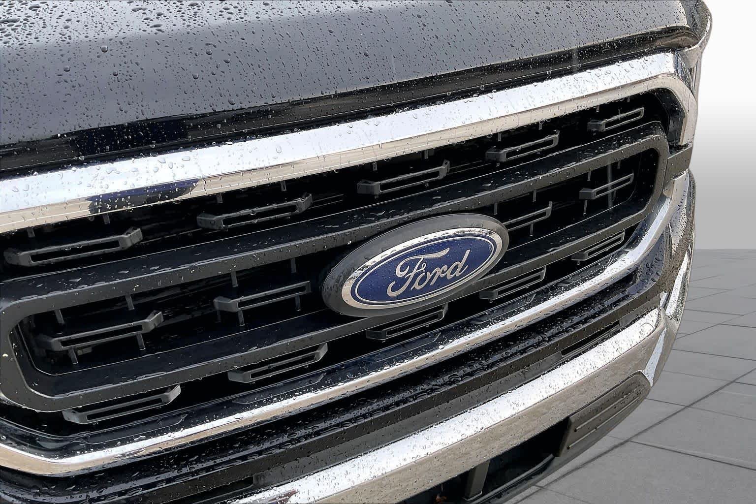 Used 2023 Agate Black Ford XLT image 29