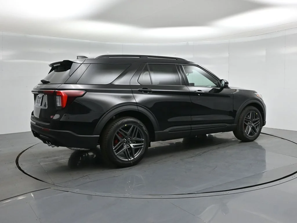 New 2026 Agate Black Metallic Ford ST image 30