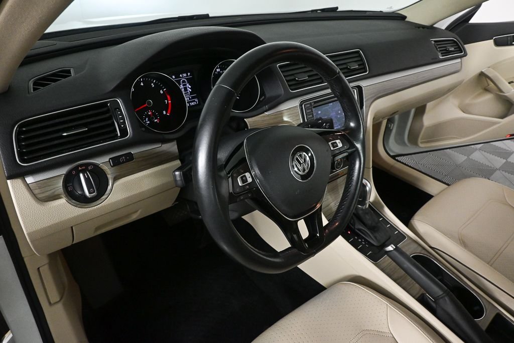 Used 2016 White Volkswagen 1.8T SE image 6
