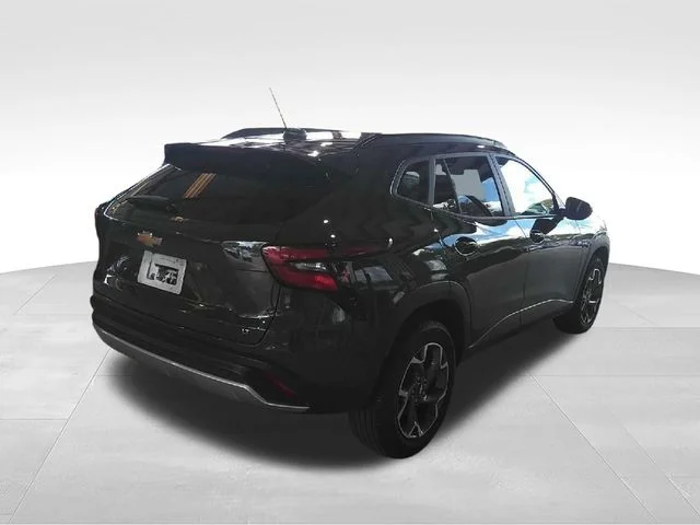 Used 2025 Gray Chevrolet LT image 4