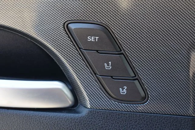 Used 2021 Black Hyundai Limited image 10