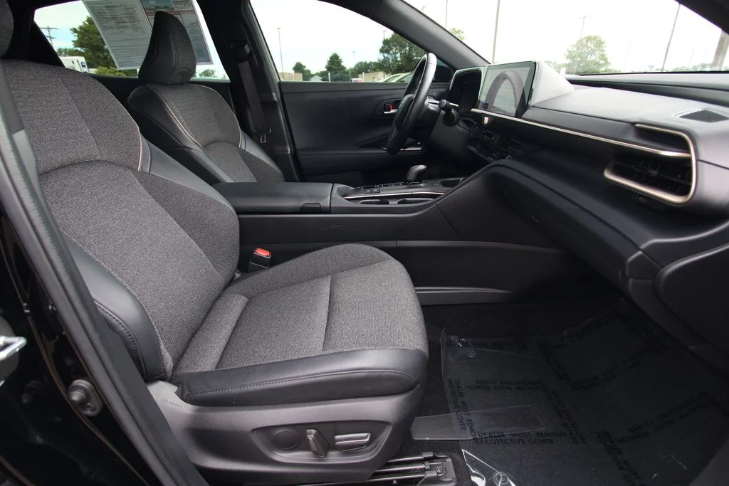 Used 2023 Black Toyota XLE image 8