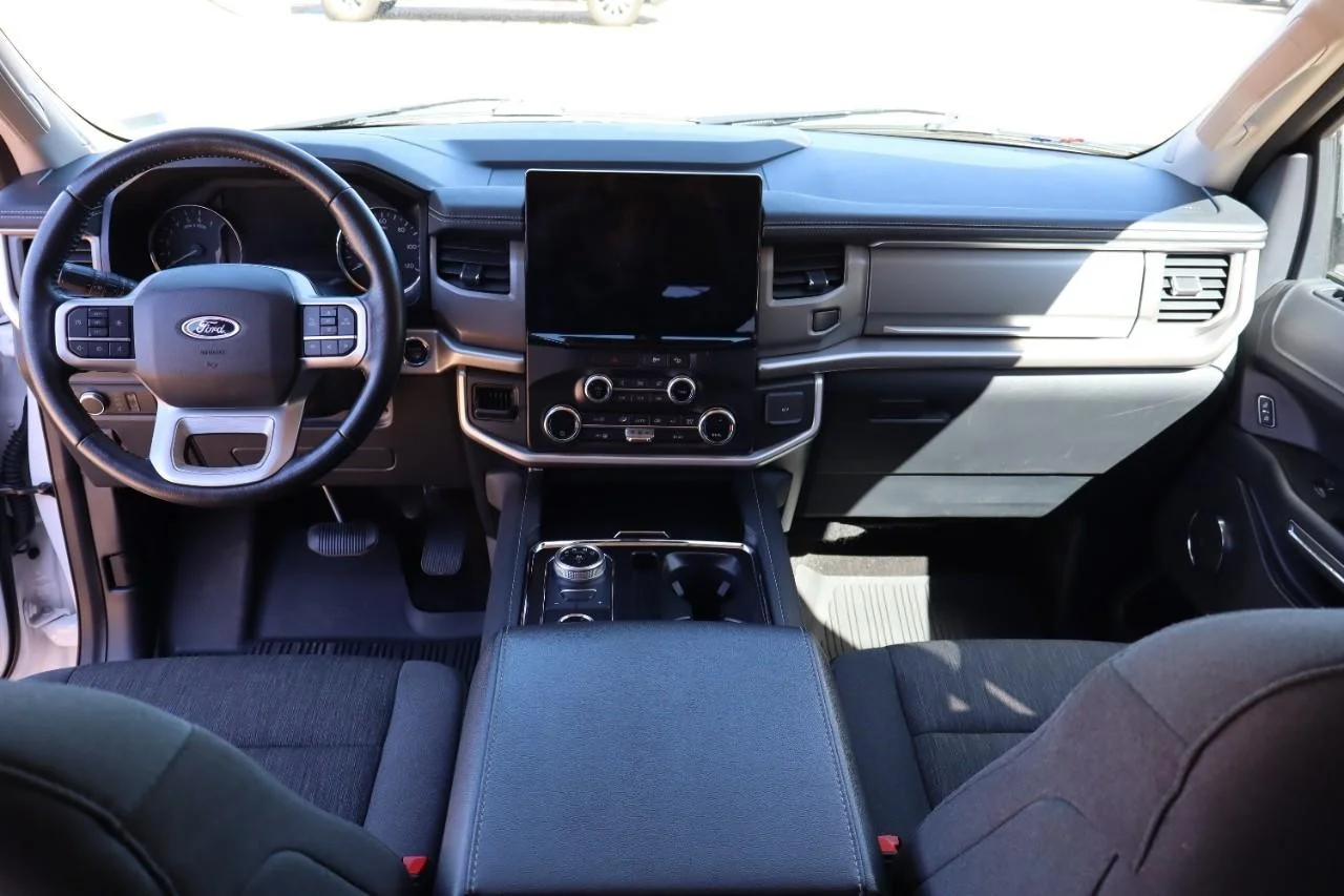 Used 2022 Star White Metallic Tri-Coat Ford XLT image 12