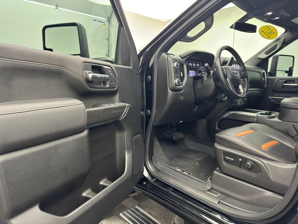 Used 2022 Onyx Black GMC AT4 image 14