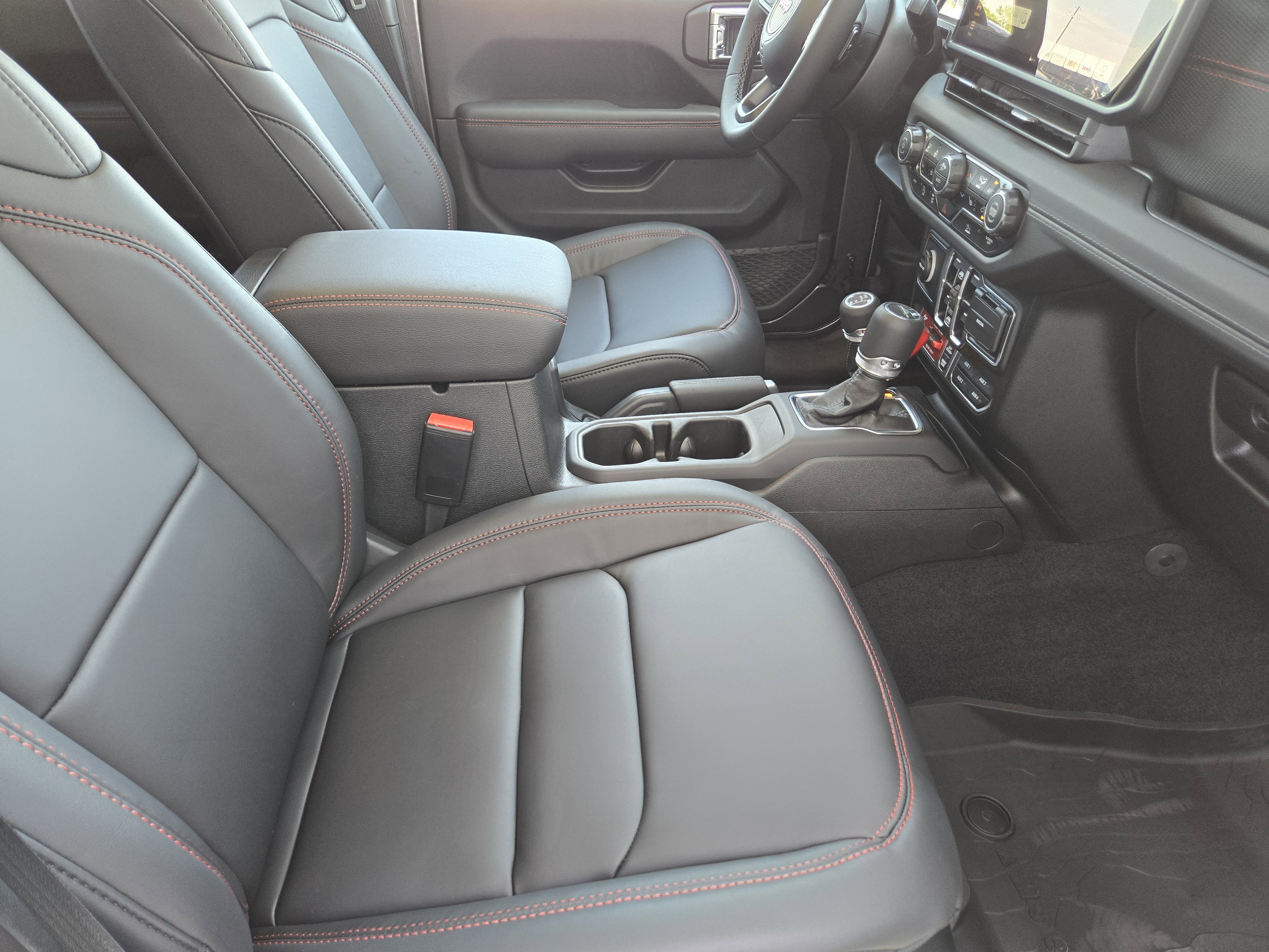 2025 Jeep Gladiator Rubicon - Photo 13