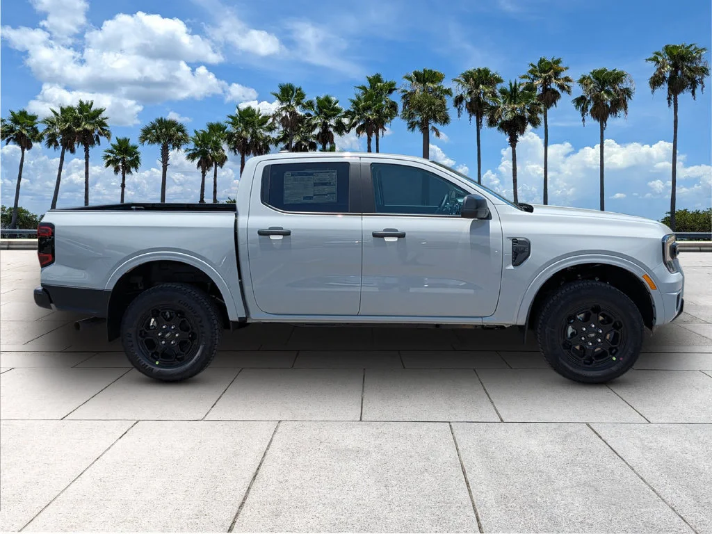 New 2026 Avalanche Ford XLT image 8