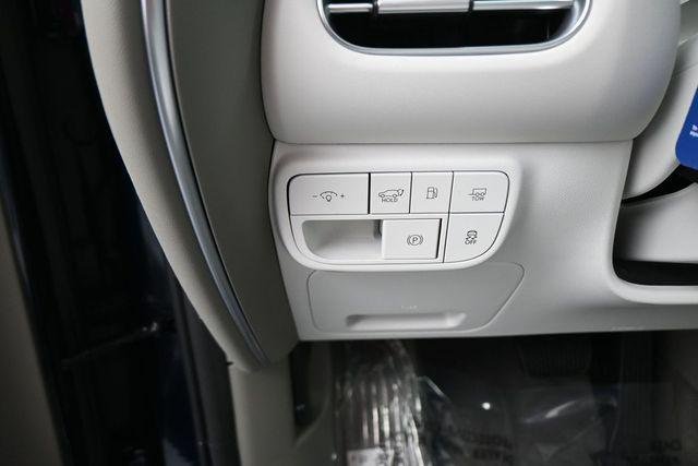 New 2026 Blue Hyundai SEL 7P image 16