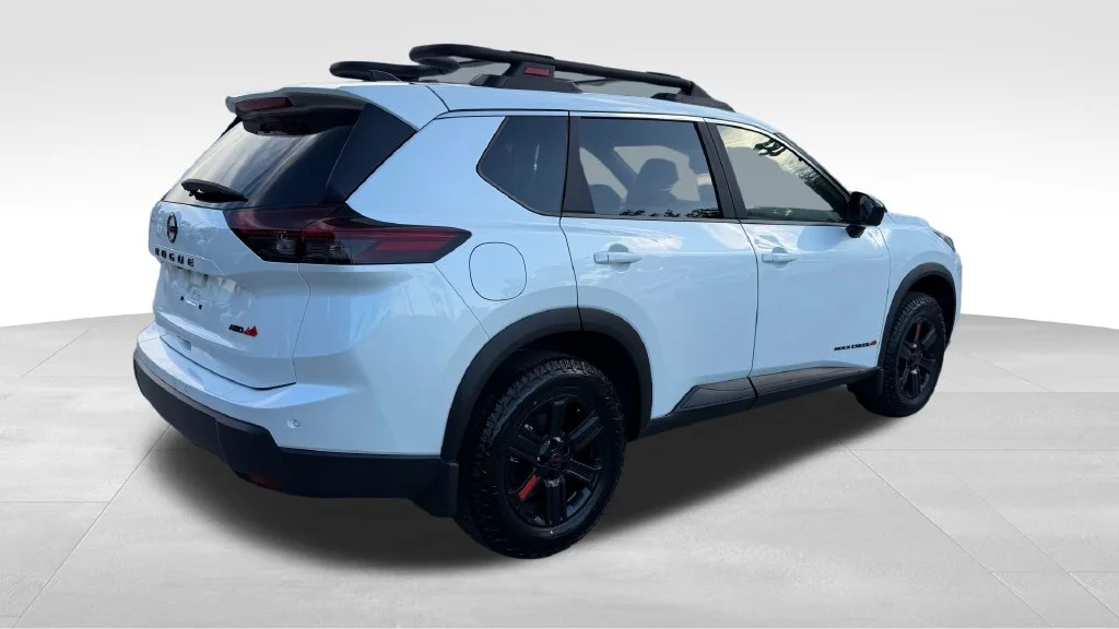 New 2026 Everest White Pearl TriCoat Nissan Rock Creek® image 8