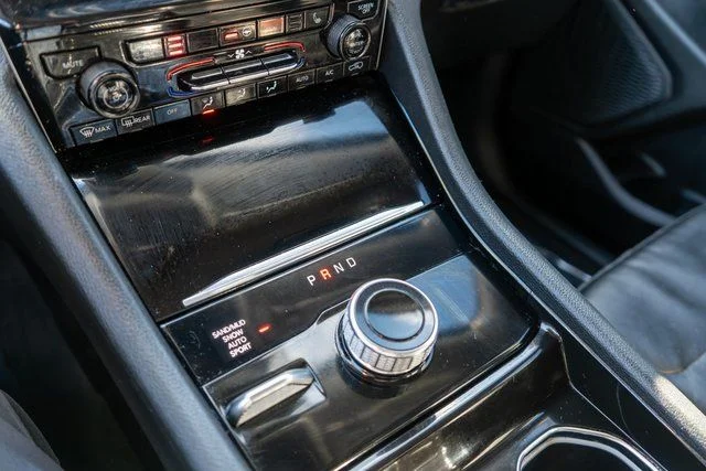 Used 2023 Black Jeep Limited image 37