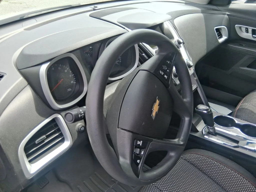 Used 2016 Silver Chevrolet LS image 11