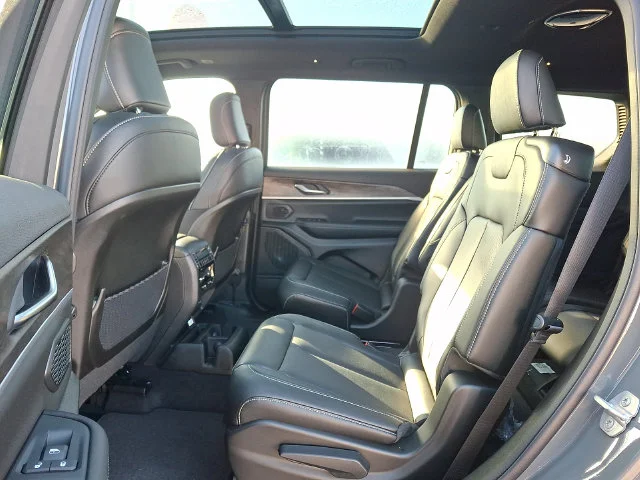 New 2027 Gray Jeep Limited image 7