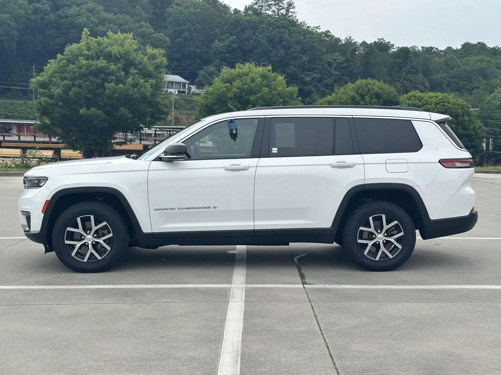 Used 2024 Bright White Clearcoat Jeep Limited image 4
