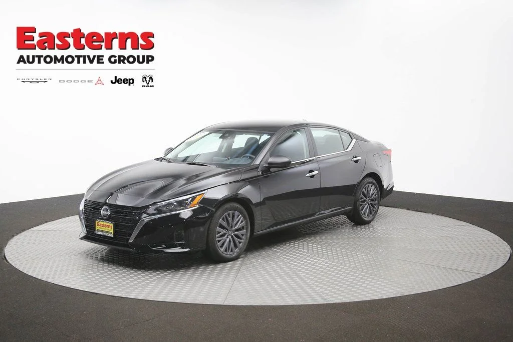 Used 2025 Black Nissan 2.5 SV image 55