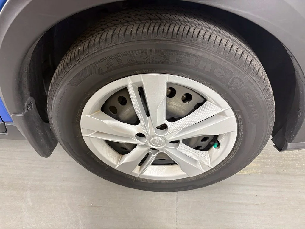 Used 2024 Blue Nissan S image 11