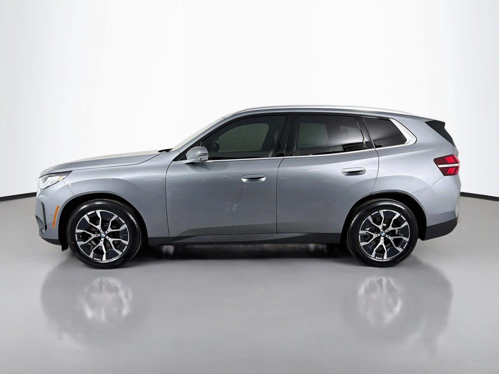New 2026 Skyscraper Grey Metallic BMW 30 xDrive image 8