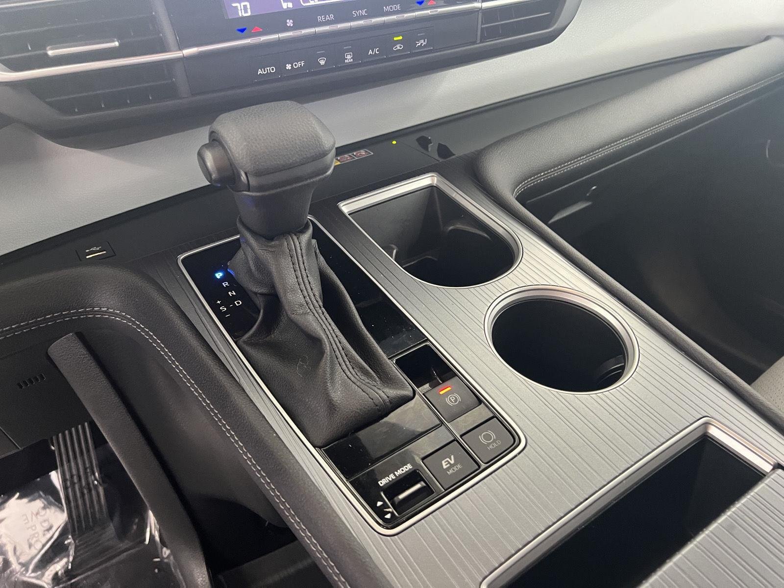 Used 2025 Ice Cap Toyota LE image 19