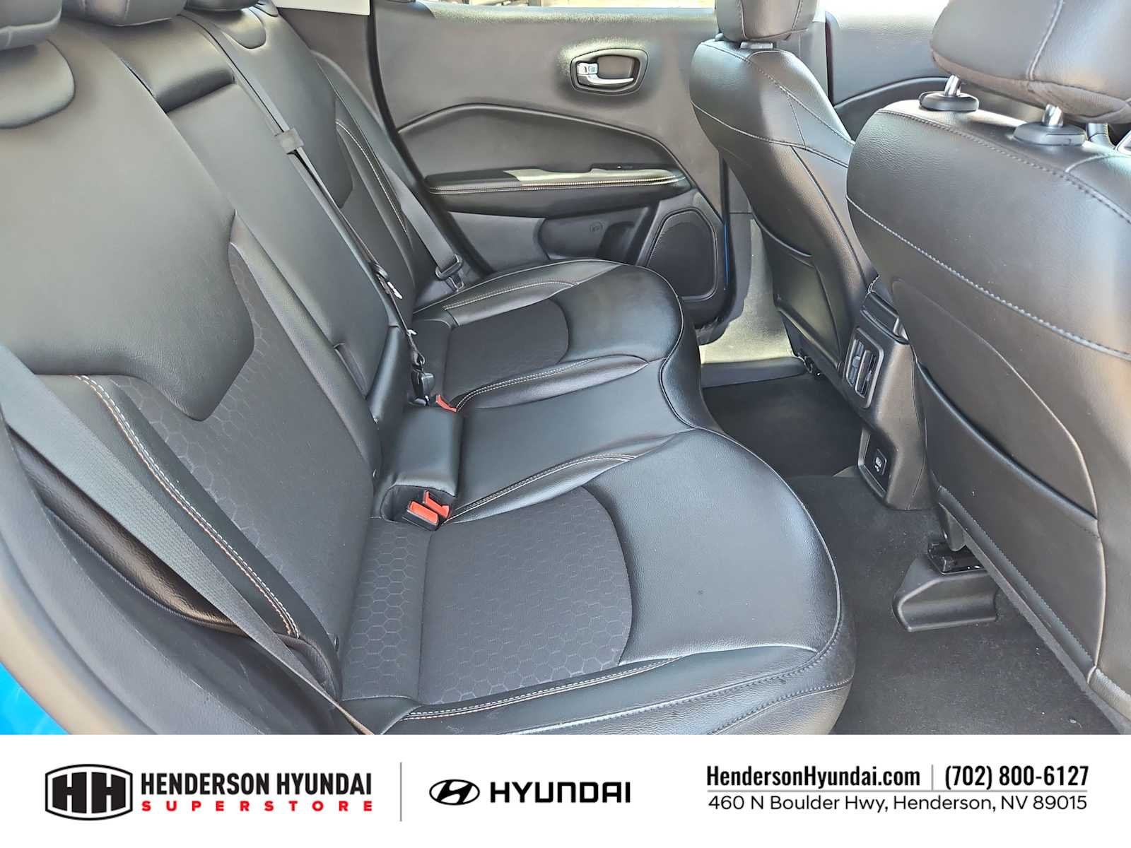 Used 2020 Laser Blue Pearlcoat Jeep Latitude image 20