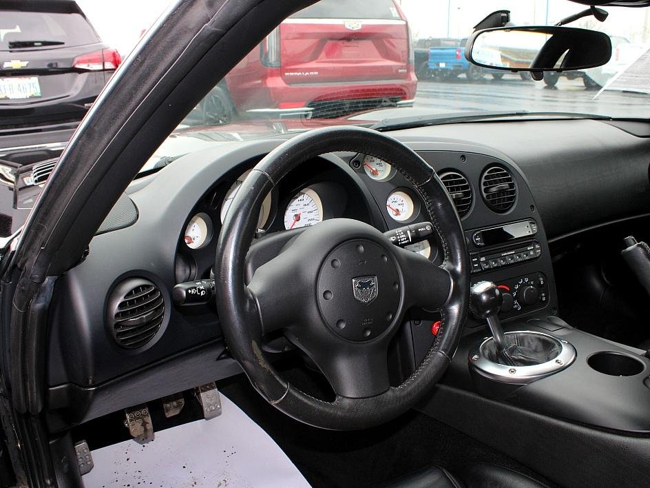 Used 2006 Black Dodge SRT10 image 31