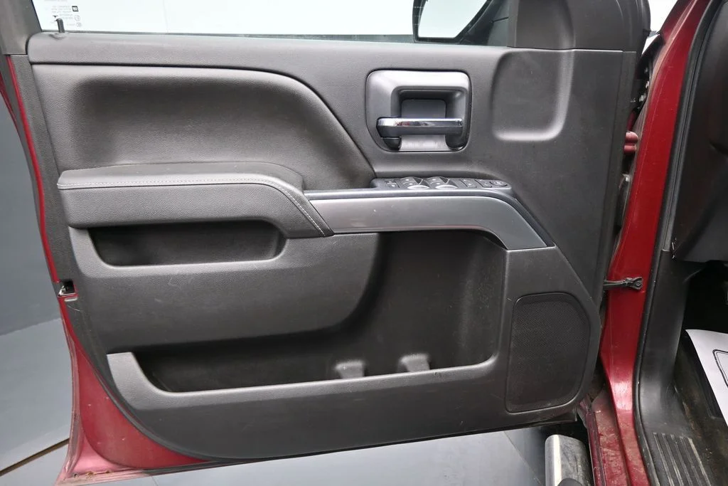 Used 2015 Red Chevrolet LT image 10