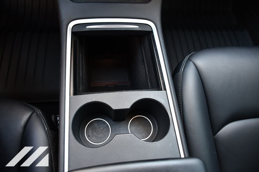 Used 2022  Tesla Base Electric image 17