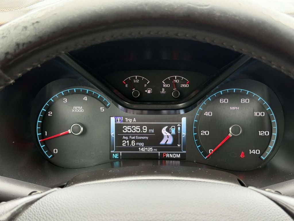Used 2016 Black Chevrolet Z71 image 10