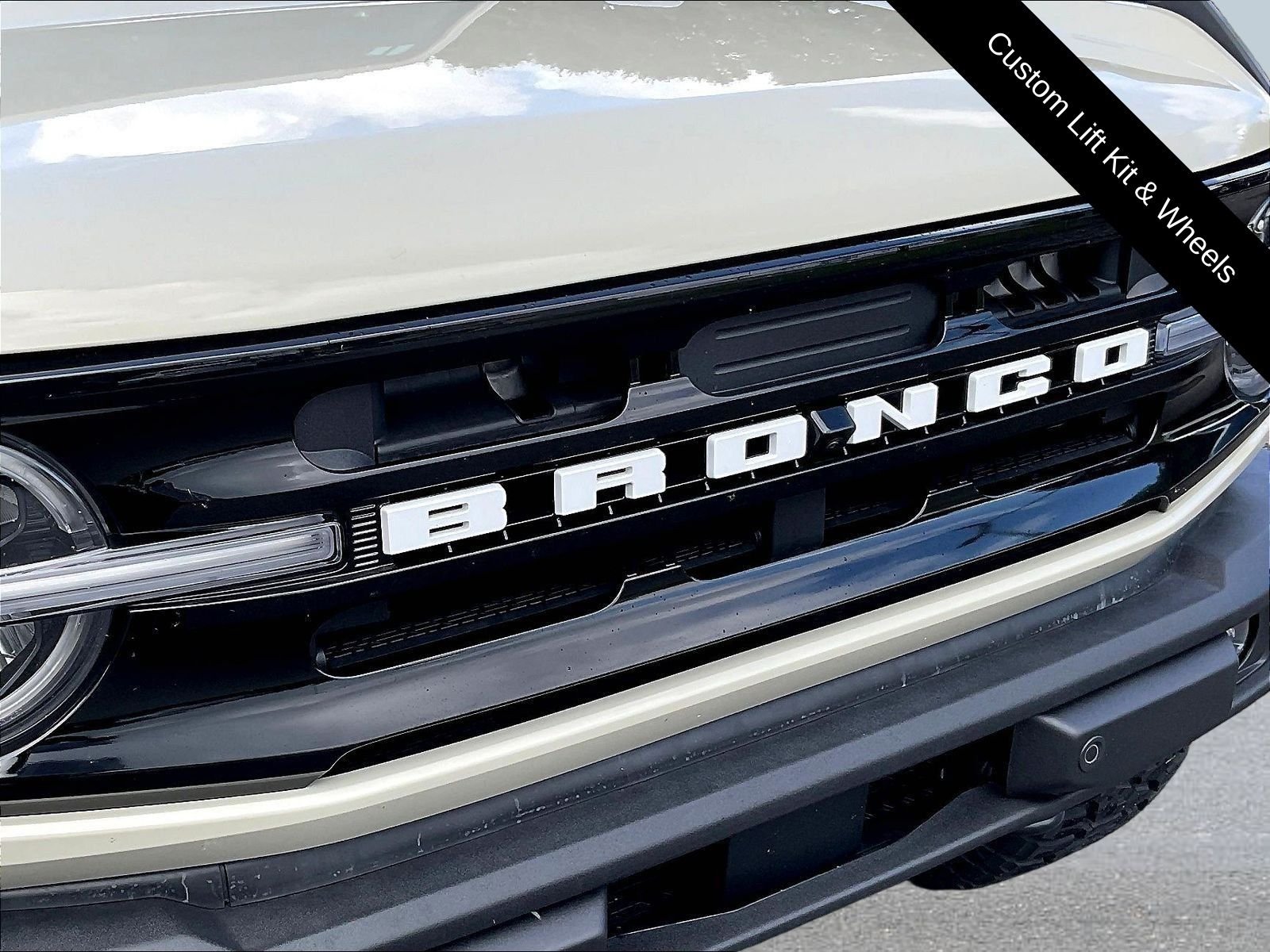 Used 2025 Beige Ford Outer Banks image 33