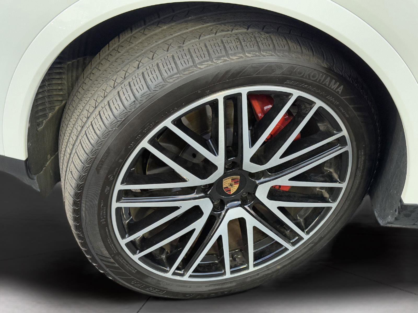Used 2025 White Porsche  image 65