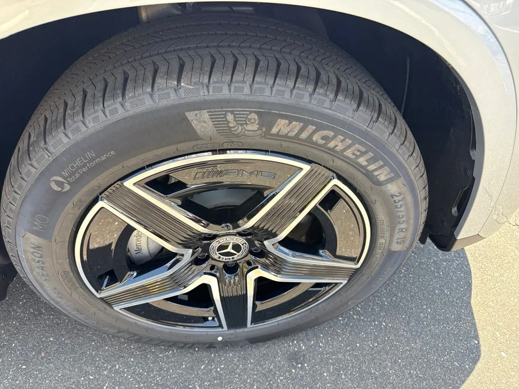 New 2026 Cirrus Silver Metallic Mercedes-Benz GLC 300 image 47