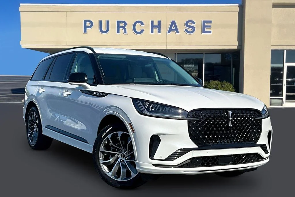 2026 Lincoln Aviator Premiere AWD's photo