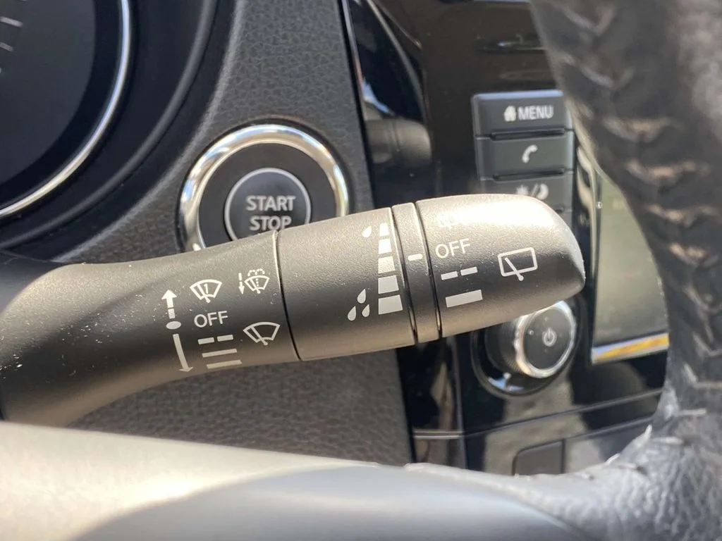 Certified Used 2022 White Nissan SV image 33