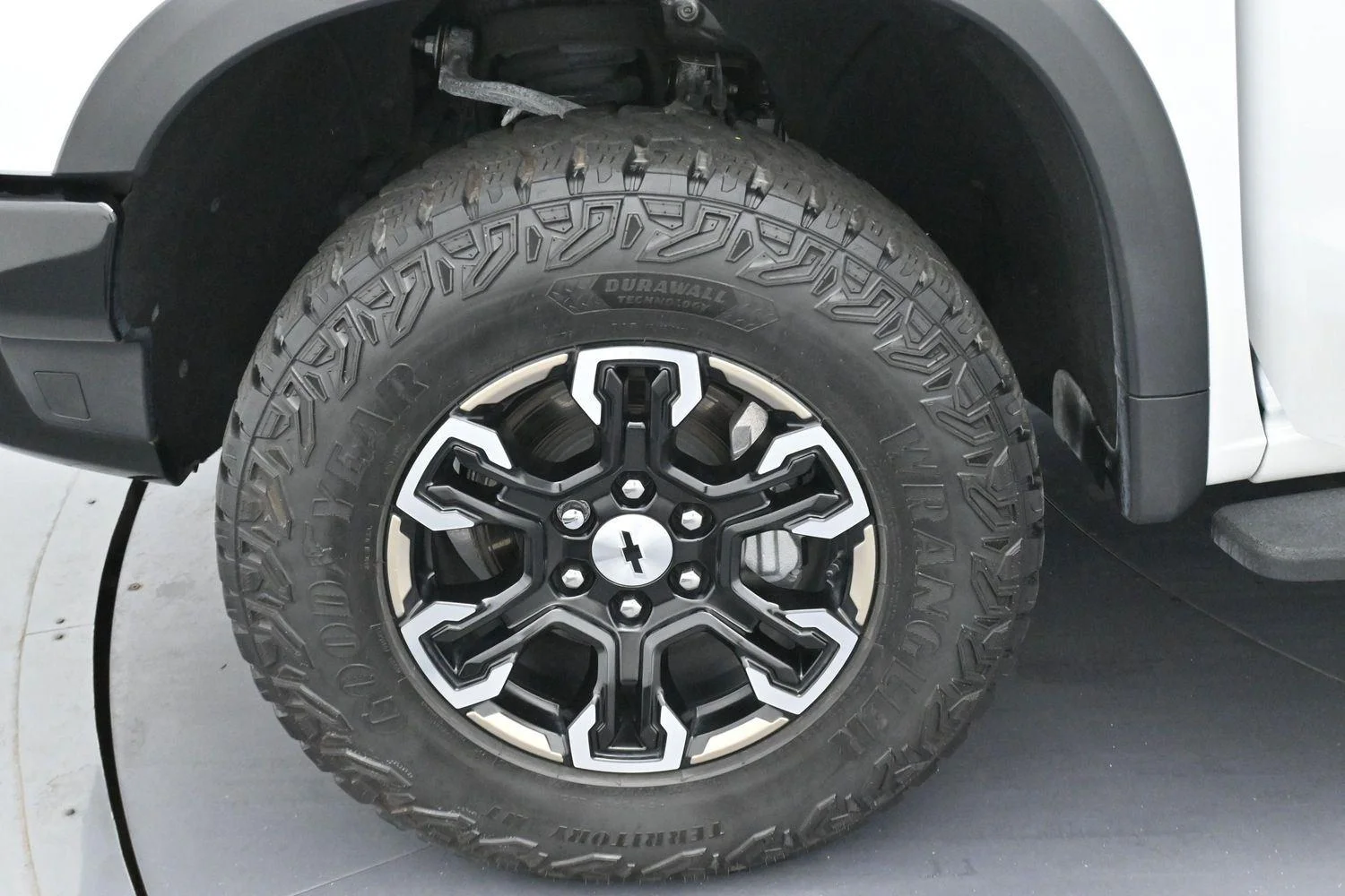 Used 2023 Summit White Chevrolet ZR2 image 36