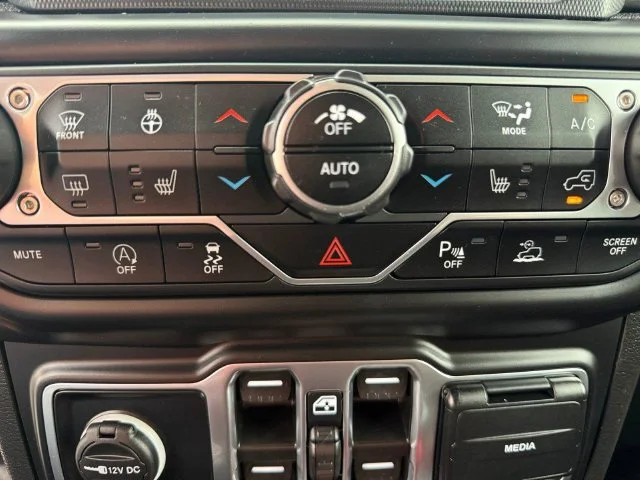 Used 2022 Bright White Clearcoat Jeep Unlimited Sahara Altitude image 13