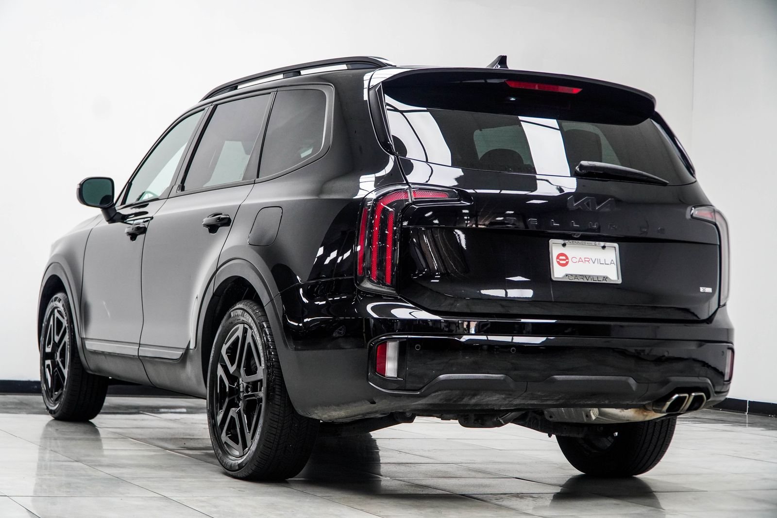 Used 2025 Black Kia EX X-Line image 11