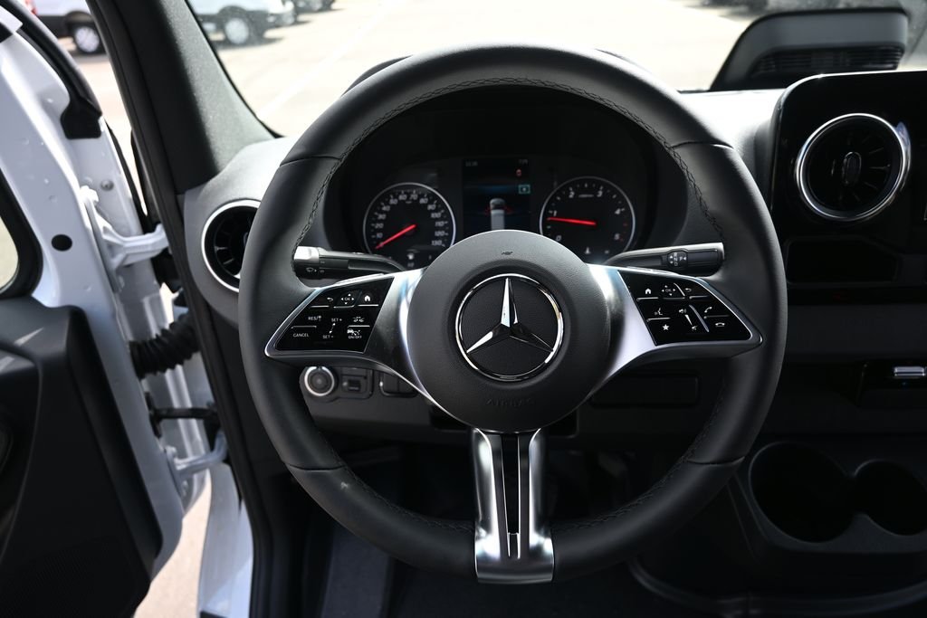Used 2026 Arctic White Mercedes-Benz Cargo 170 WB image 2