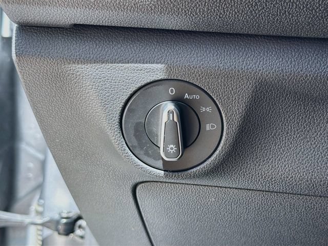 Used 2021 Pyrite Silver Metallic Volkswagen SEL image 36