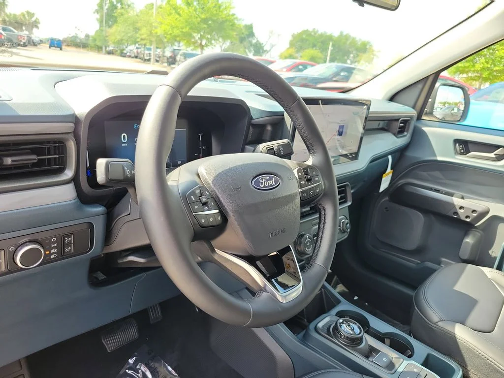 New 2026 Oxford White Ford Lariat® image 15
