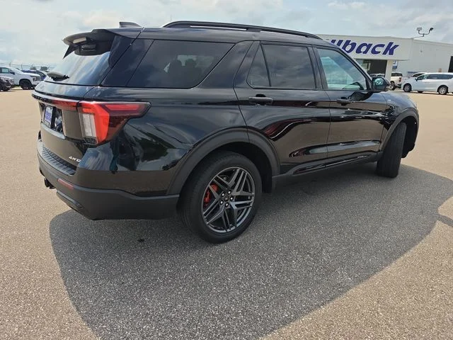 Used 2025 Black Metallic Ford ST-Line image 8