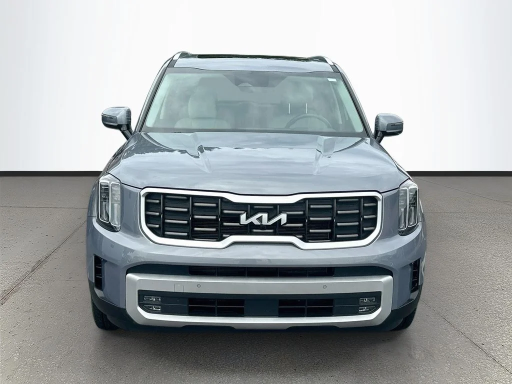 Certified Used 2024 Silver Kia SX image 2