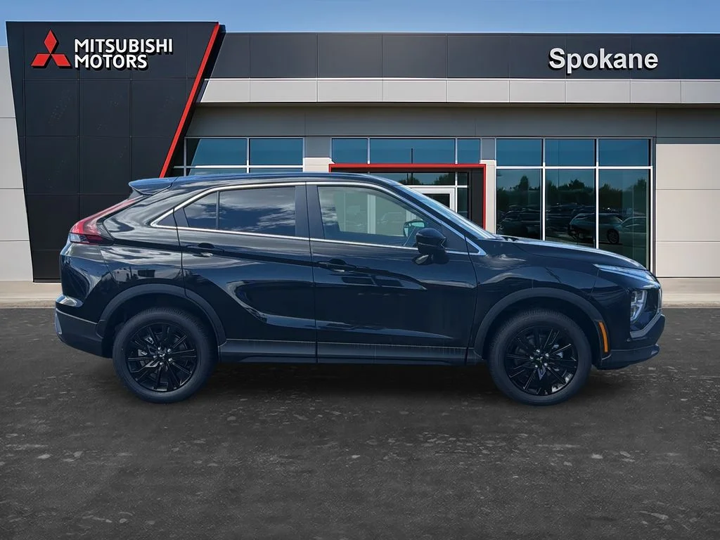 New 2026 Labrador Black Pearl Mitsubishi LE image 8