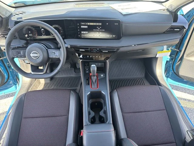 Used 2025 White Nissan SR image 9