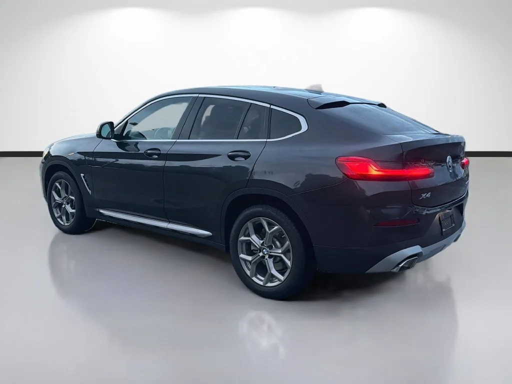 Used 2025 Gray BMW xDrive30i image 5