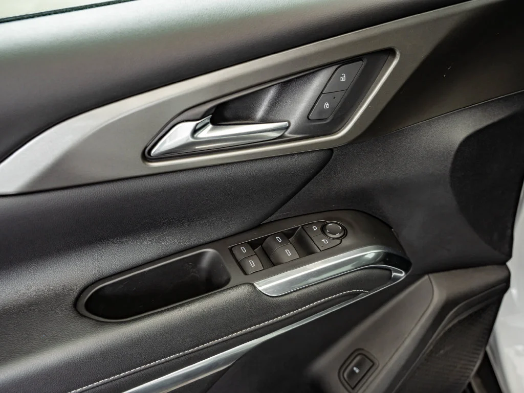Used 2024 Summit White Chevrolet LS image 17