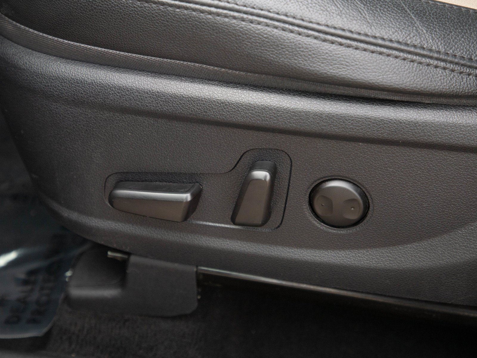 2019 Hyundai Santa Fe Limited - Photo 25