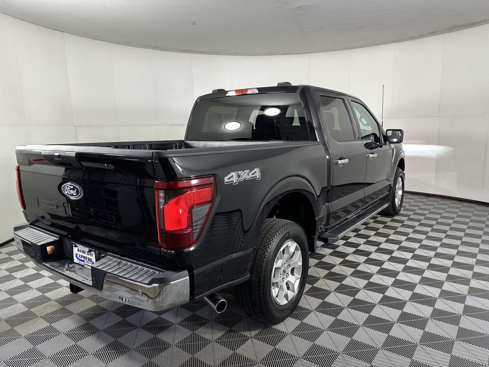Used 2025 Agate Black Ford XLT image 14