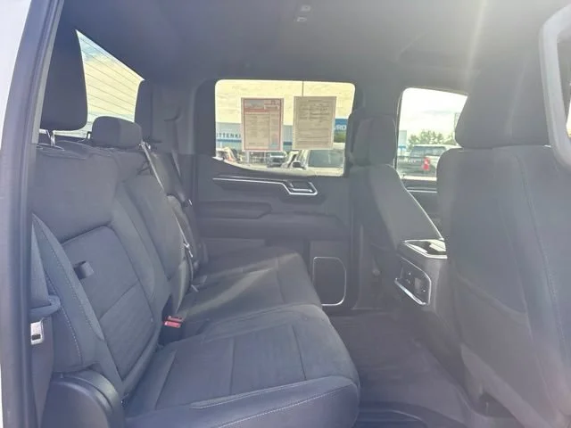 Used 2022 SUMMIT WHITE GMC Elevation image 35