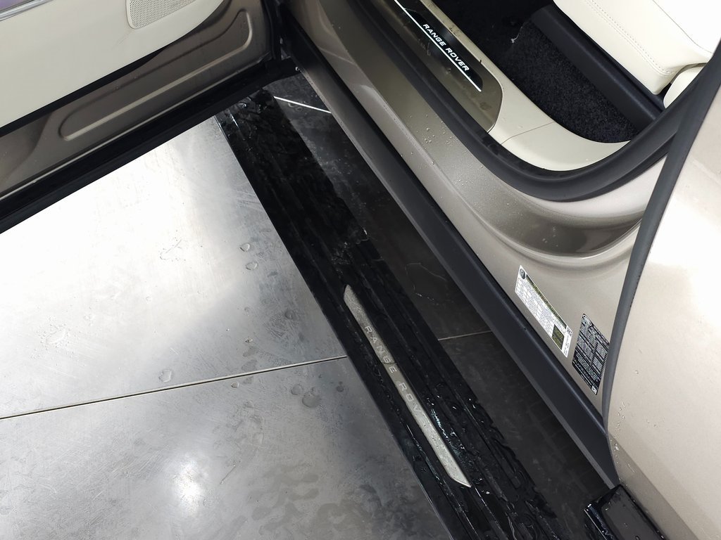 2025 LAND ROVER RANGE ROVER - Image 13